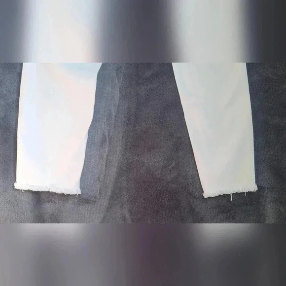 Vince Camuto ultra white Frayed Hem Skinny Leg Mid Rise Ankle Jeans size 27 - Picture 4 of 7